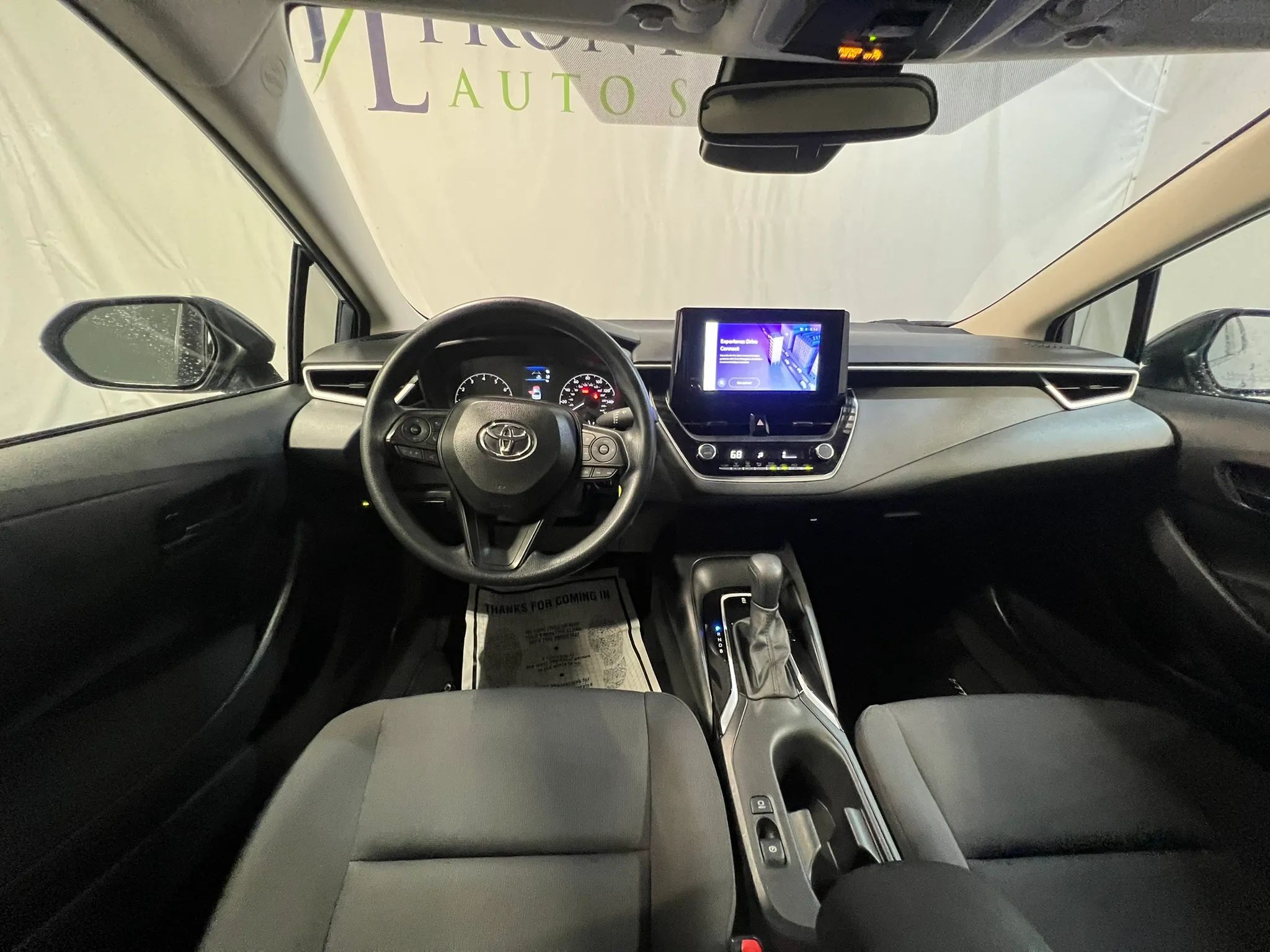 2025 Toyota Corolla LE - Photo 13
