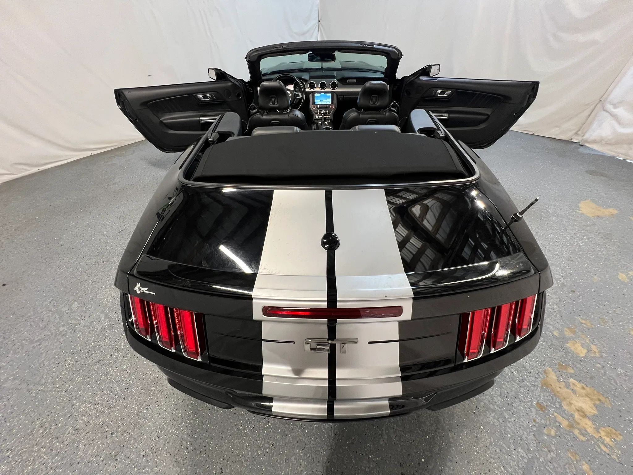 2018 Ford Mustang GT Premium - Photo 11