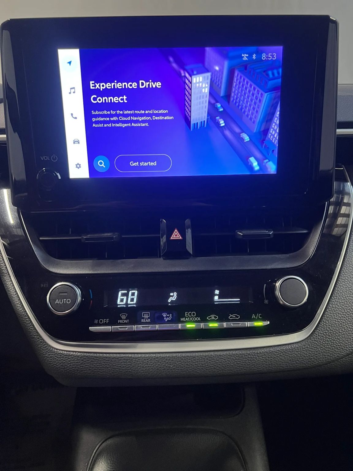 2025 Toyota Corolla LE - Photo 15