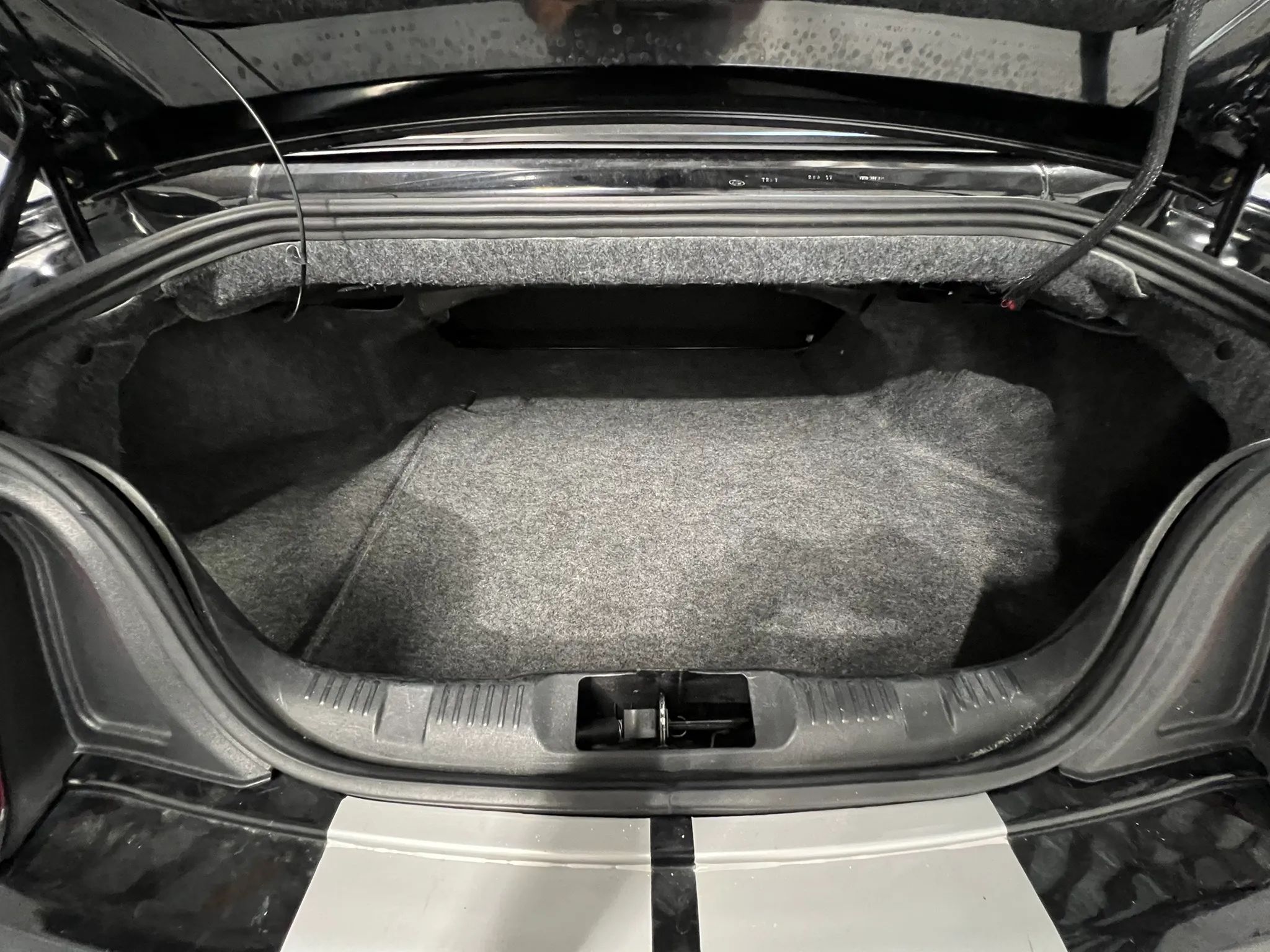 2018 Ford Mustang GT Premium - Photo 22