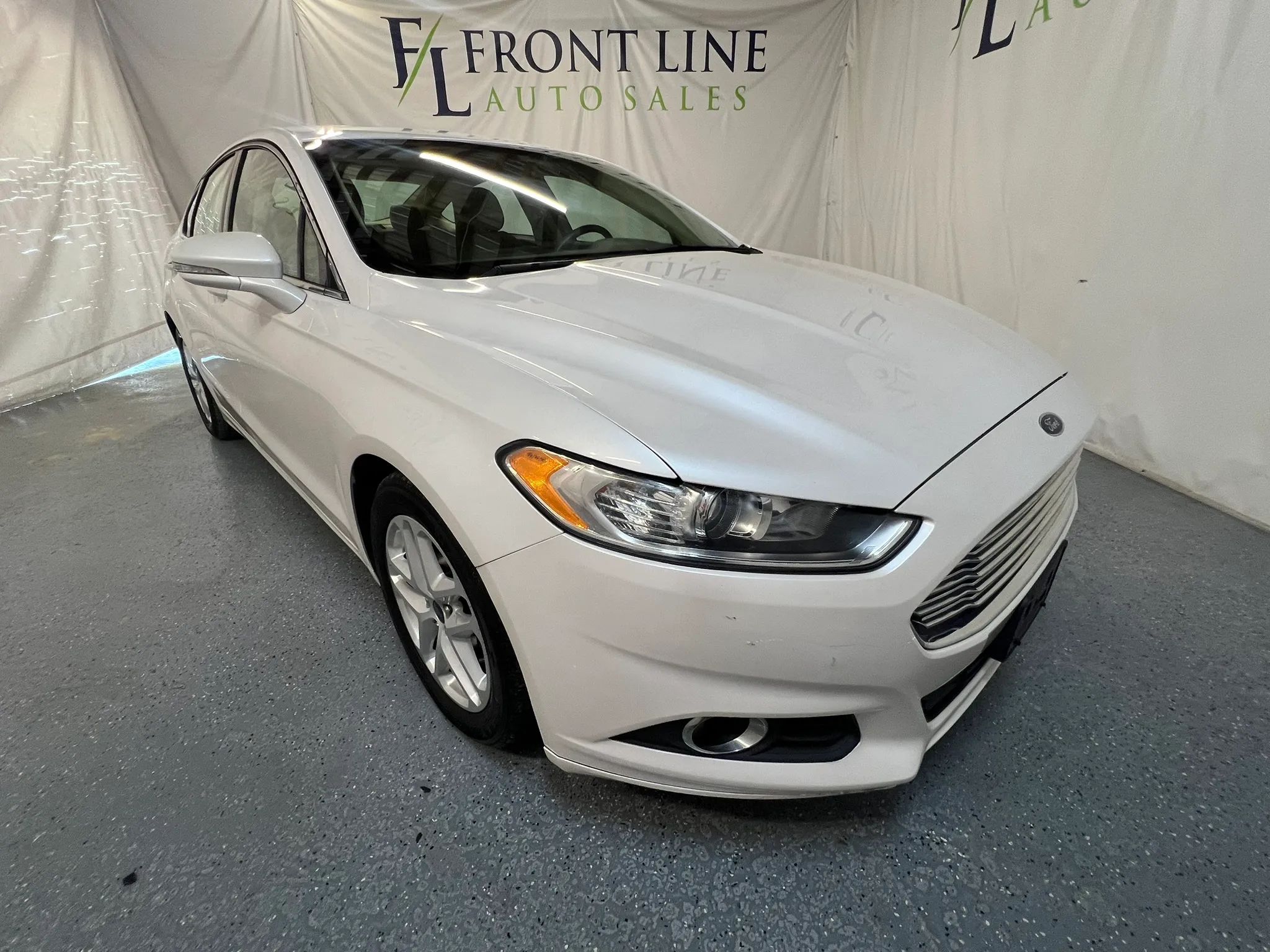 2016 Ford Fusion SE FWD's photo
