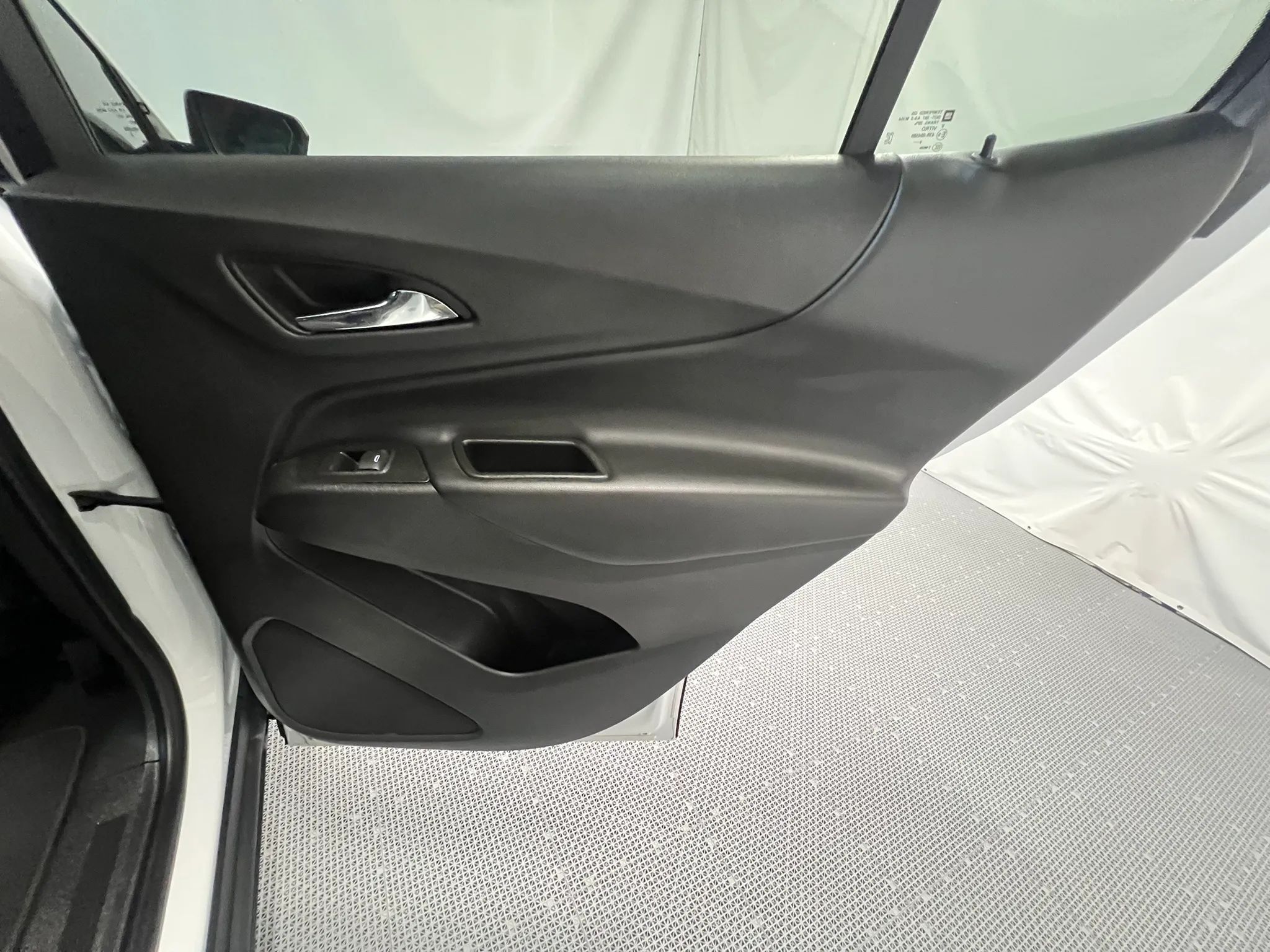 2020 Chevrolet Equinox LT - Photo 23