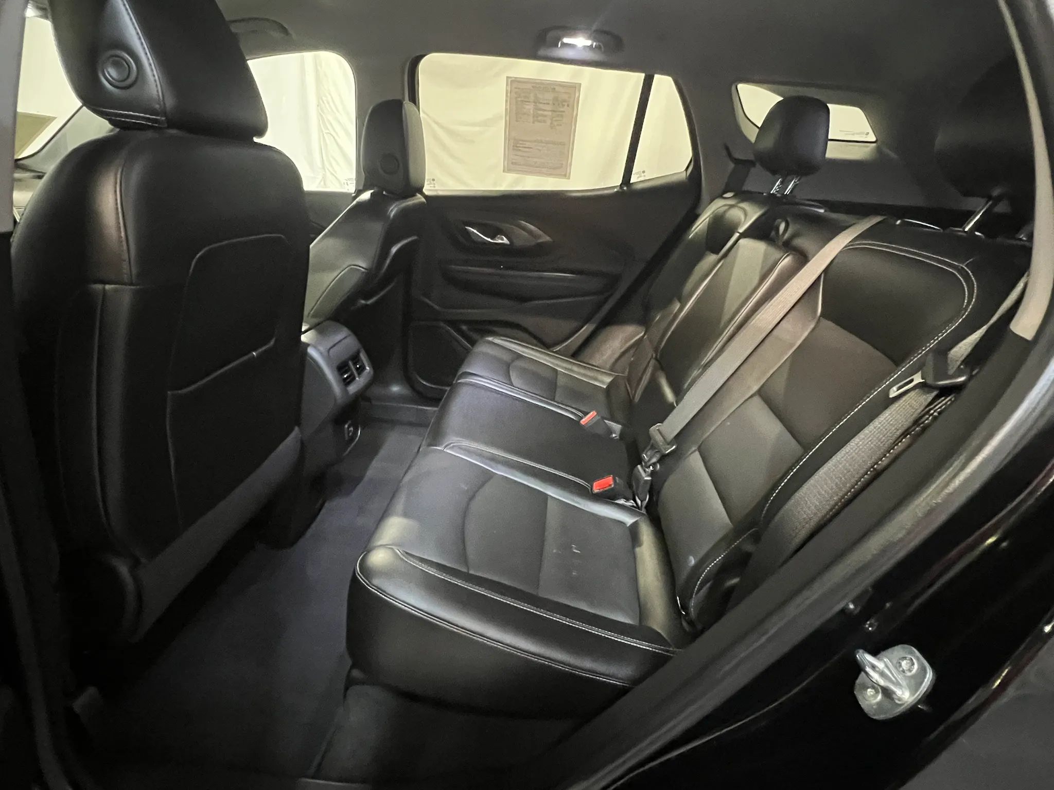 2023 GMC Terrain SLT - Photo 10