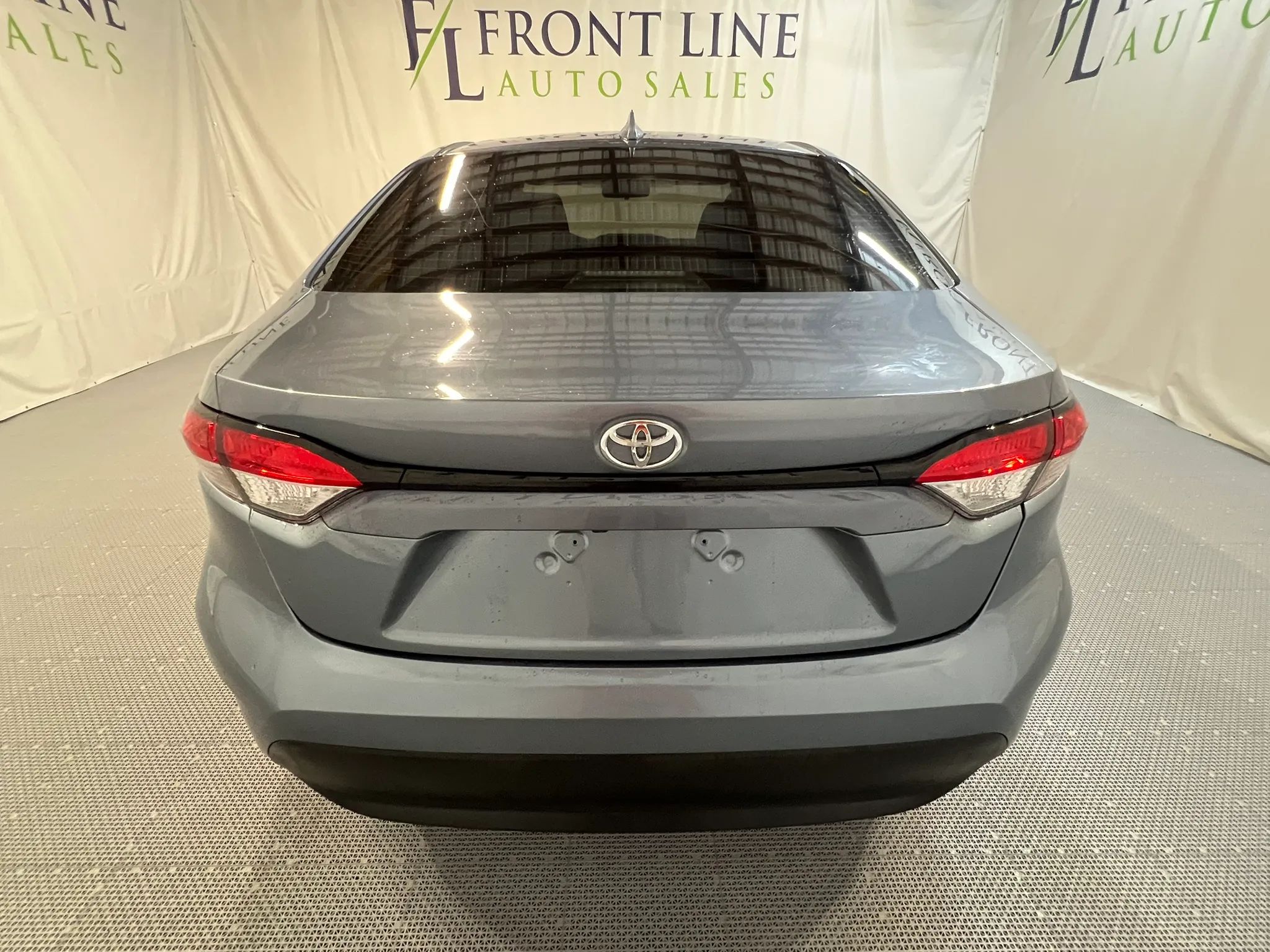2025 Toyota Corolla LE - Photo 6