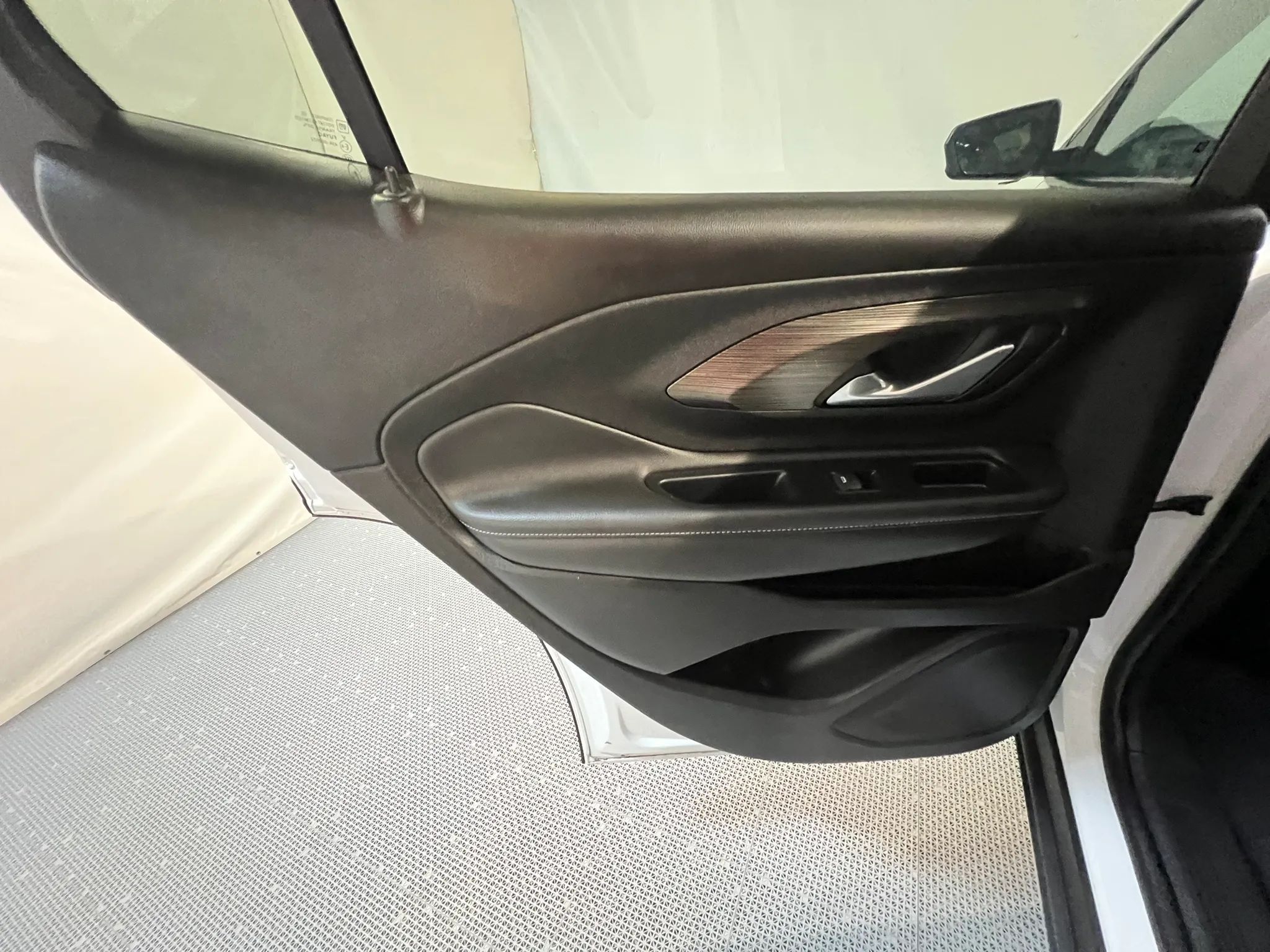 2023 GMC Terrain SLE - Photo 20