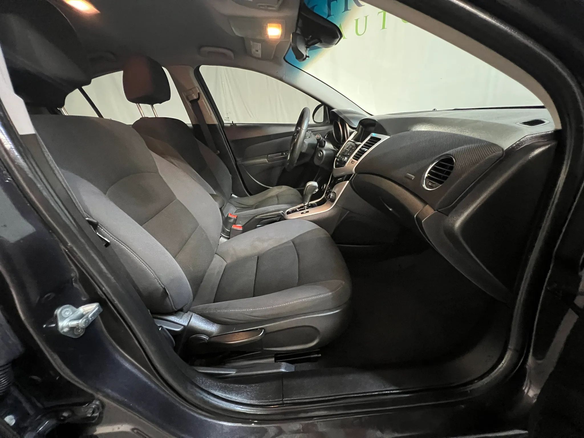 2016 Chevrolet Cruze Limited 1LT - Photo 18