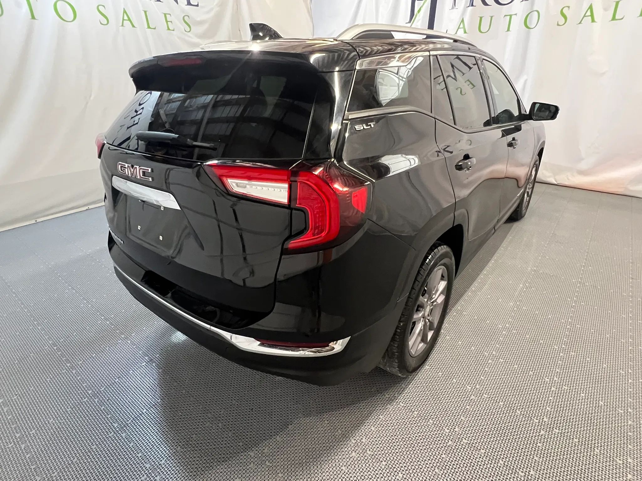 2023 GMC Terrain SLT - Photo 7