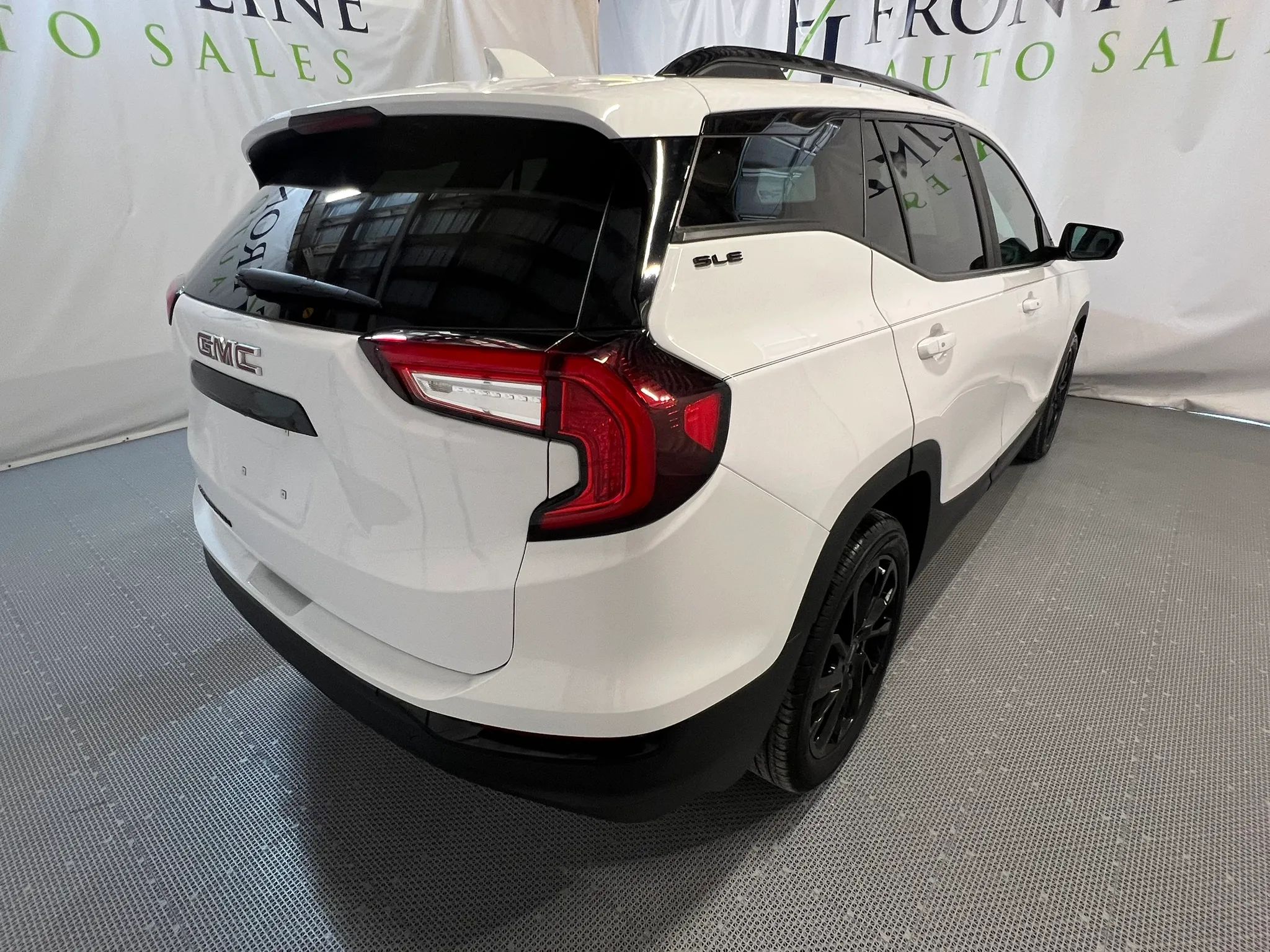 2023 GMC Terrain SLE - Photo 7